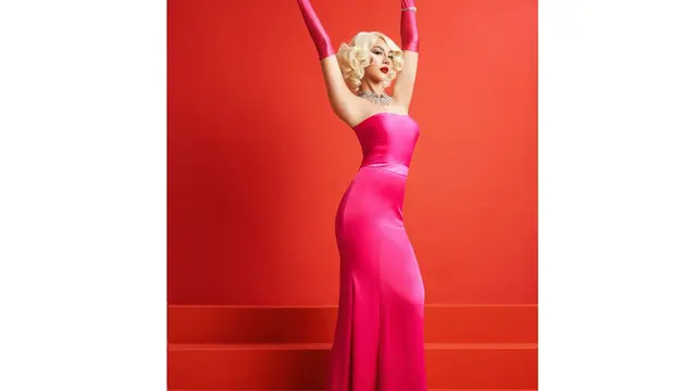 Potret Anya Geraldine Bergaya Ala Marilyn Monroe