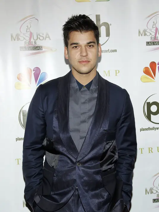 Baberapa hari yang lalu, seperti yang dilansir oleh Aceshowbiz, Rob Kardashian tak ada hentinya tunjukan rasa cintanya untuk Blac. Kali ini, Rob membelikan 1 mobil Lamborghini untuk wanita yang dicintainya. (AFP/Bintang.com)