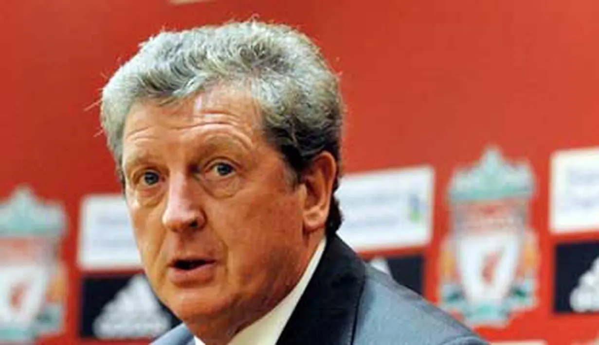 Manajer baru Liverpool Roy Hodgson di sesi konferensi persnya yang pertama di Anfield Stadium, Liverpool, 1 Juli 2010. AFP PHOTO / Andrew Yates