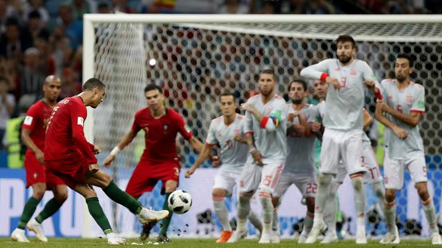 FOTO: Cristiano Ronaldo Hattrick, Portugal Tahan Imbang Spanyol
