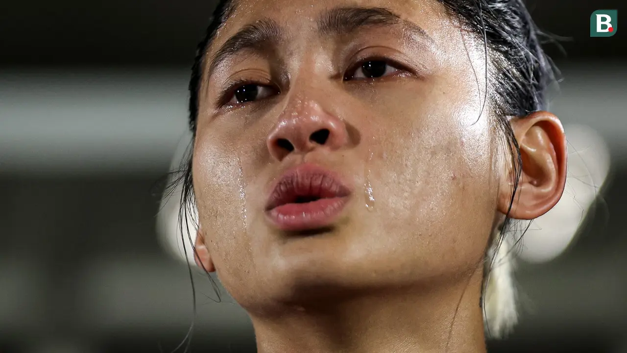 Foto: Momen Zahra Muzdalifah Teteskan Air Mata saat Timnas Indonesia Putri Melawan Singapura
