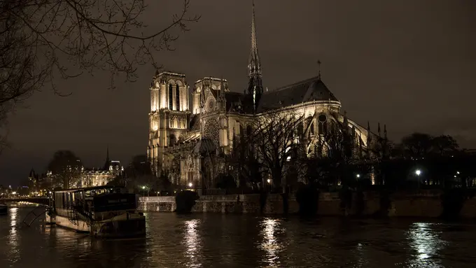 Kota Paris dilanda banjir