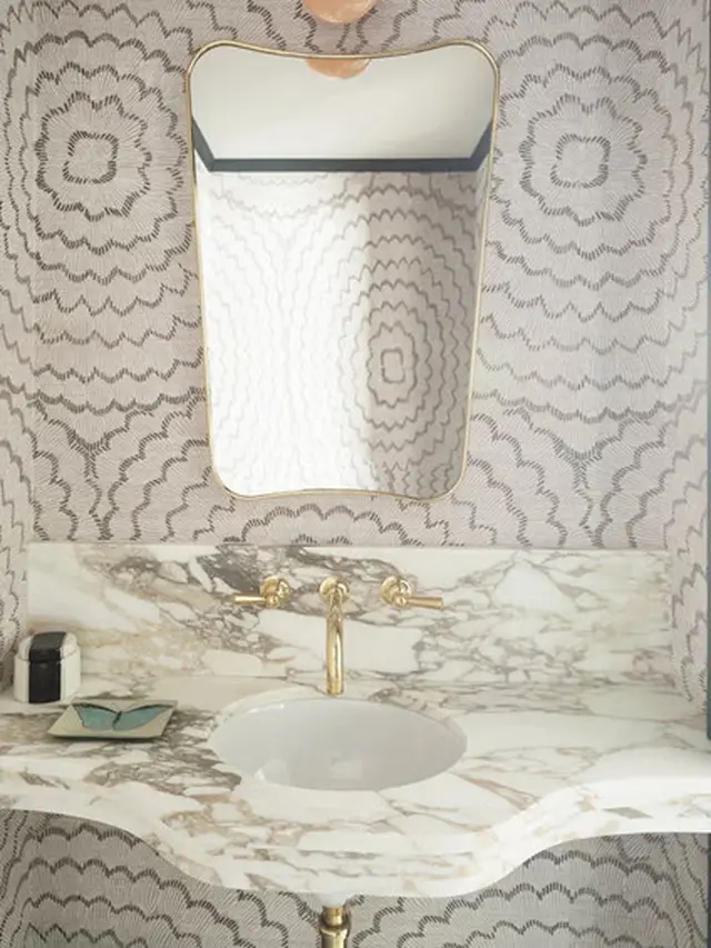 8 Ide Wallpaper Kamar Mandi: Sulap Kamar Mandi Minimalis Jadi Mewah!