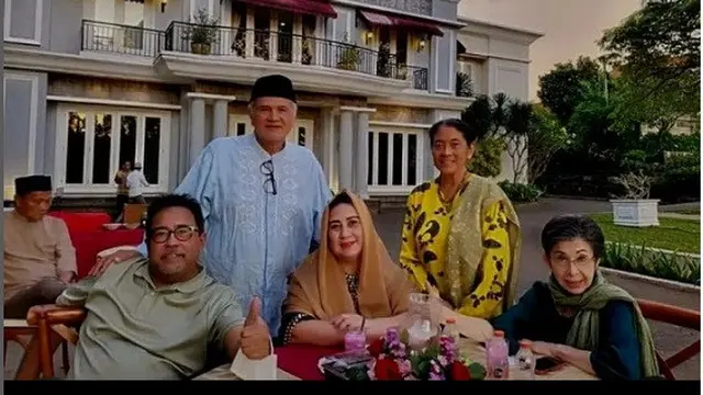 Artis lintas generasi hadir di Bukber Ramadhan 2023 yang digelar Camelia Malik di studio Persari (Foto: Instagram cameliamalikreal)