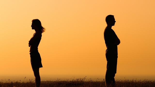 [Bintang] Ngaku Lagi di Rumah Ngerjain Tugas, Cowok Ini Memergoki Pacarnya Selingkuh