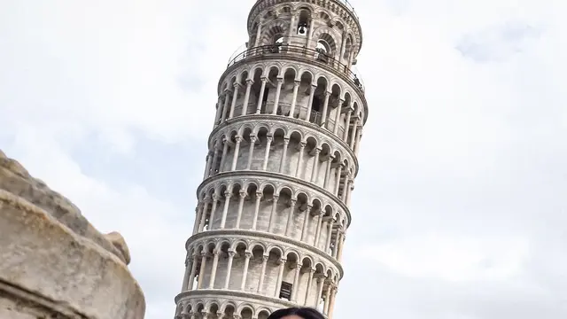 Liburan ke Italia, Clara Bernadeth Memukau dengan Outfit Simple tapi Elegan