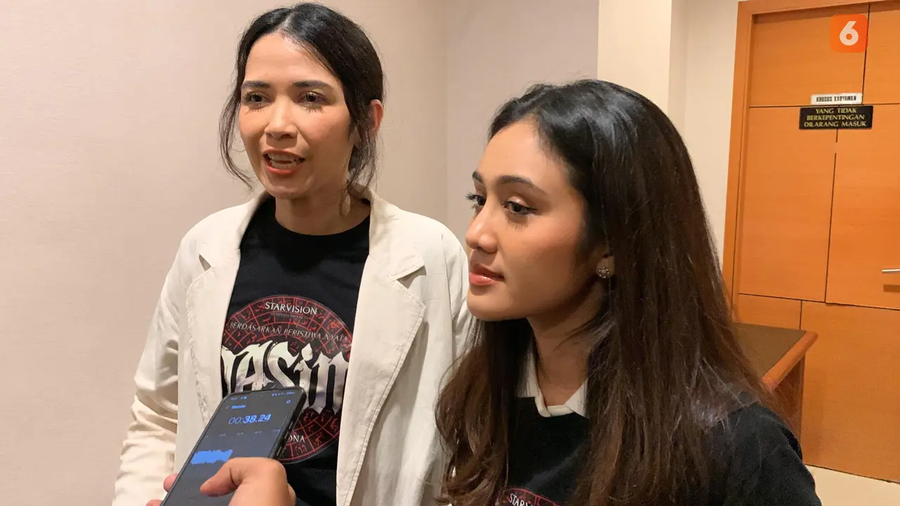 Dinda Kanyadewi dan Zulfa Maharani aktor pemeran Film Dasim (Liputan6.com/Fauzan)