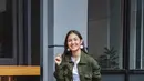 Dalam kegiatan sehari-hari pemain Omen ini kerap menggunakan outer seperti jaket. Tampil cukup boyish, Cut Syifa mempermanis penampilannya dengan anting-anting panjang. (Liputan6.com/IG/@cutsyifaa)