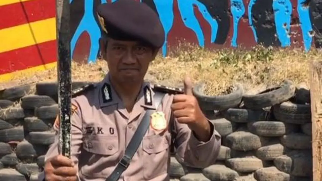 [Bintang] Video Masuk Pak Eko Viral, Ini Polisi yang Kocak dan Jago Lempar Berbagai Benda