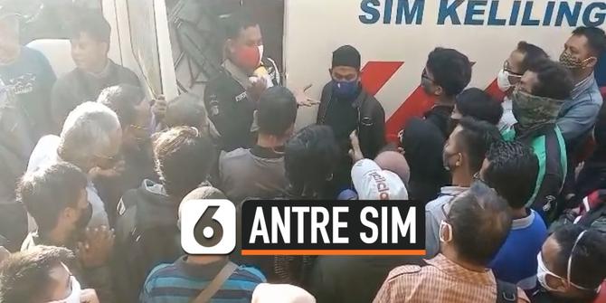 VIDEO: Warga Marah, Antre dari Subuh Kuota SIM Habis