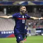 Pemain Prancis Kylian Mbappé melakukan selebrasi usai mencetak gol ke gawang Wales pada pertandingan persahabatan di Stadion Allianz Riviera, Nice, Prancis, Rabu (2/6/2021). Prancis membantai Wales 3-0. (AP Photo/Daniel Cole)