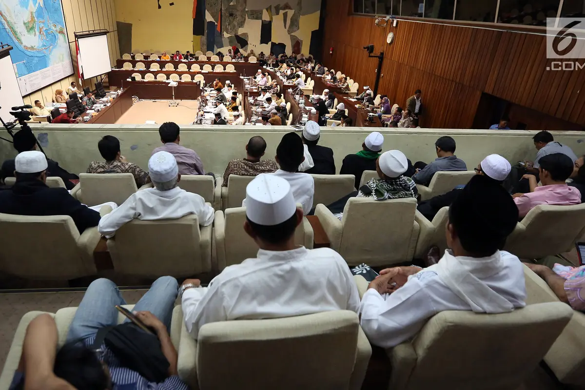 Ormas Islam Hadiri Rapat dengan Komisi II DPR