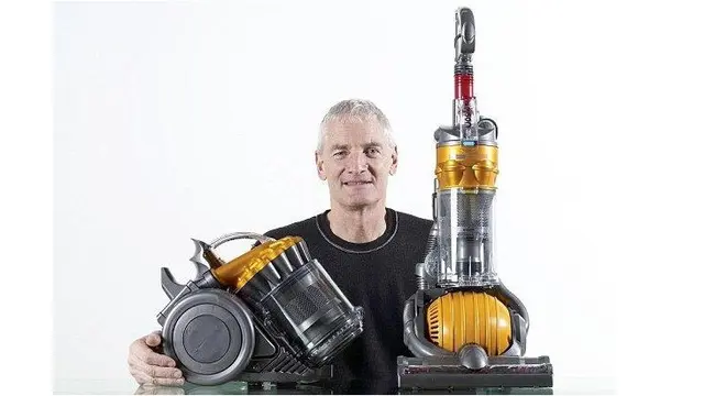 James Dyson dengan pengusahaan produsen Vacum Cleaner Dyson.