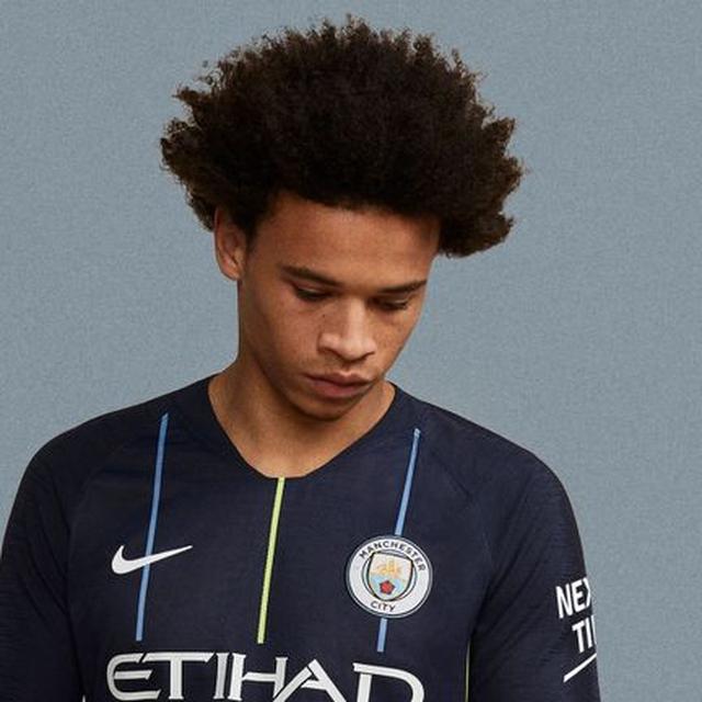 Manchester City Luncurkan Jersey Tandang Untuk Musim 2018 2019 Bola Liputan6 Com