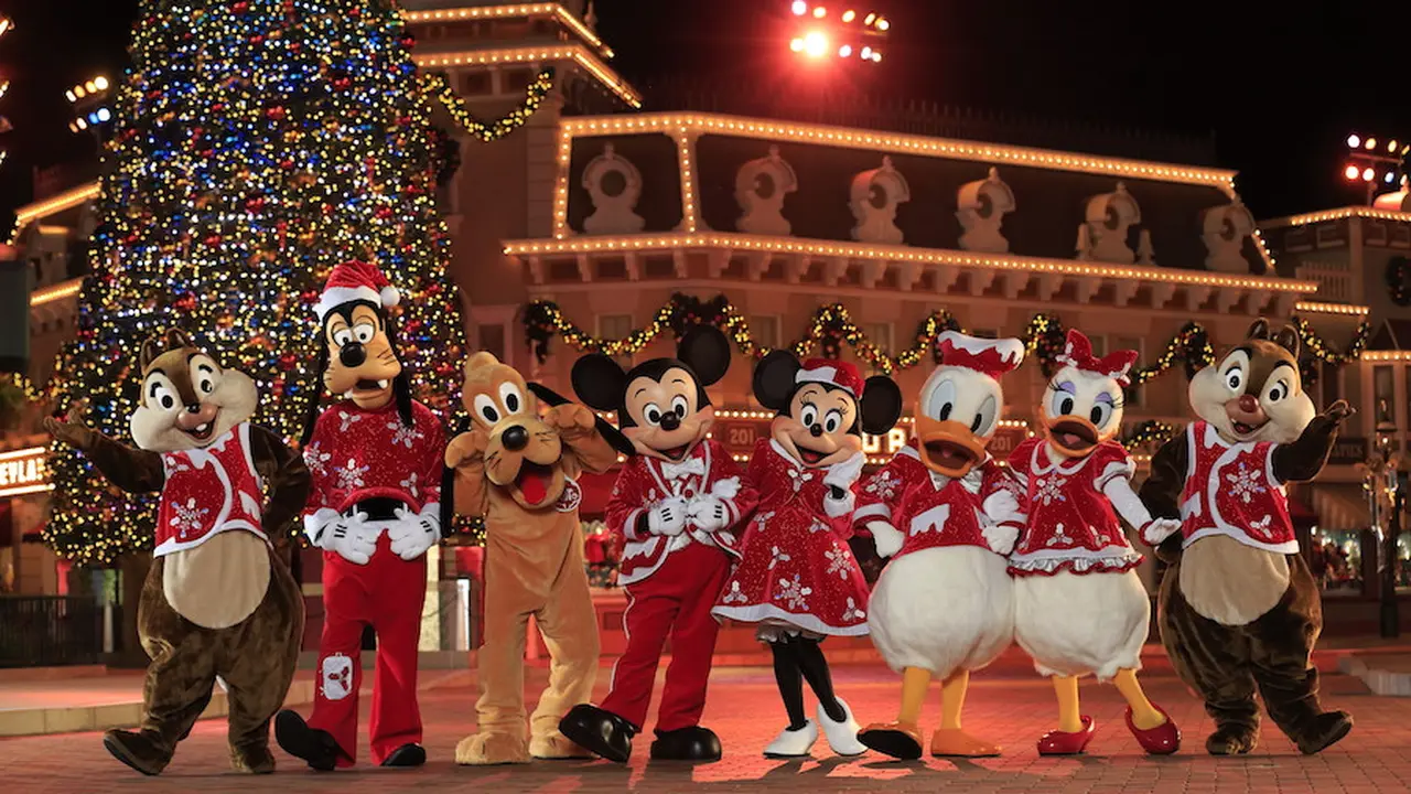 Intip Keseruan Natal 2017 yang Akan Hadir di Hong Kong Disneyland