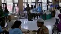 Pengobatan gratis kepada masyarakat yang digelar di kantor Kecamatan Baamang, Sampit, Kabupaten Kotawaringin Timur, berlangsung lancar.