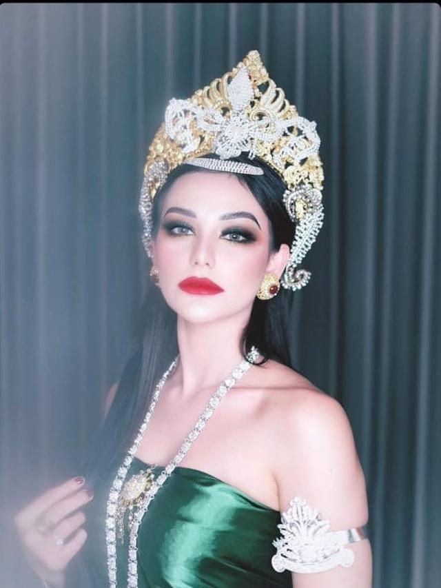 6 Gaya Pemotretan Nora Alexandra Bertema Nyi Roro Kidul, Bikin Pangling