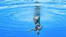 Perenang Jepang, Yukiko Inui, saat beraksi pada ajang World Aquatics Championships di Budapest, Hungaria, Rabu (22/6/2022). (AFP/Oli Scarff)