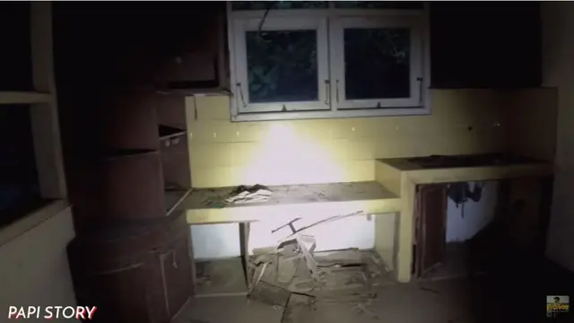 Rumah mendiang Suzzanna di Semarang (YouTube/Papi Story)