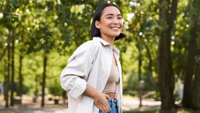 wanita agustus penampilan disukai