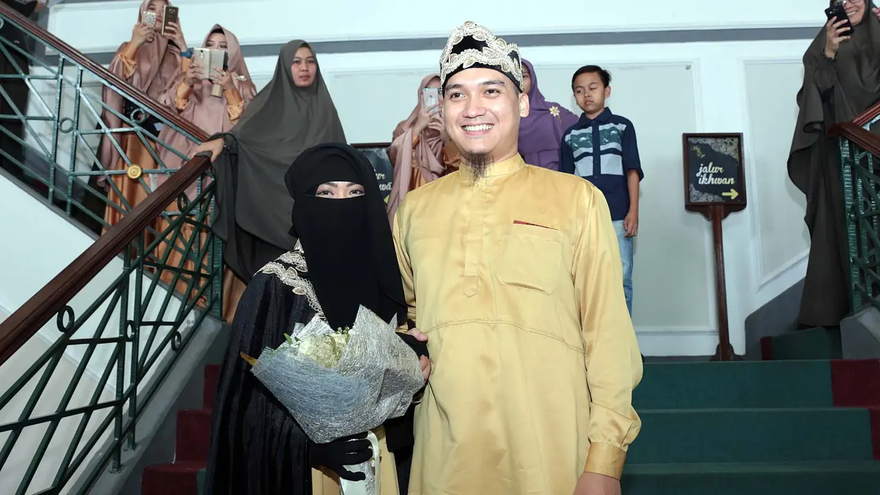 [Bintang] Egi John