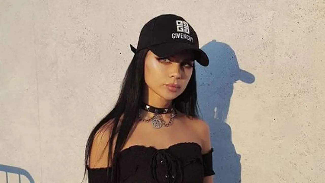 Gadis ini Jadi Bintang Hollywood Hanya dengan Makeup