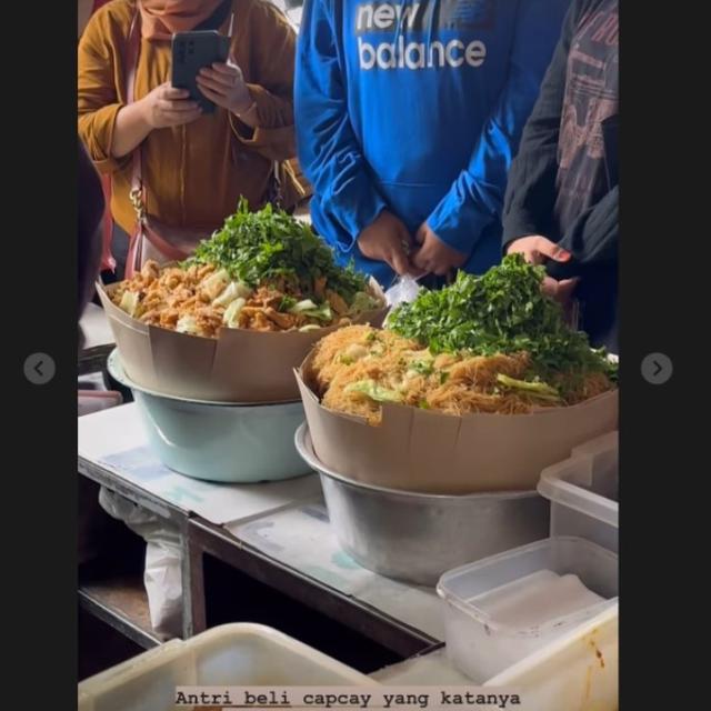 Temani Erina Gudono Pulang Kampung, Kaesang Pangarep Ternyata Ngidam Makanan yang Lagi Viral di Yogya.