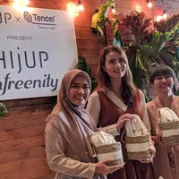 Peluncuran koleksi Hijup Infreenity