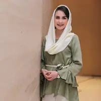 Bintang sinetron dan film Arumi Bachsin sudah tidak lagi muncul di layar kaca maupun layar lebar. Arumi mendampingi sang suami menjabat sebagai Bupati Trenggalek, Jawa Timur. (Adrian Putra/Bintang.com)