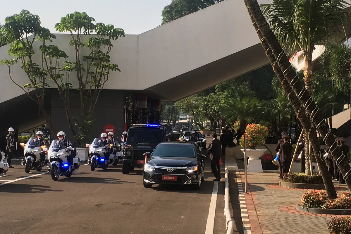 Presiden Jokowi tiba di gedung Parlemen DPR/MPR menghadiri sidang Tahunan hari ini. (Liputan6.com/Delvira Hutabarat)
