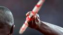 Julius Yego dari Kenya bersiap melempar lembingnya dalam nomor lempar lembing putra Kejuaraan Dunia Atletik 2015 di Stadion Nasional, Beijing, Tiongkok. (26/8/2015). (Reuters/David Gray)