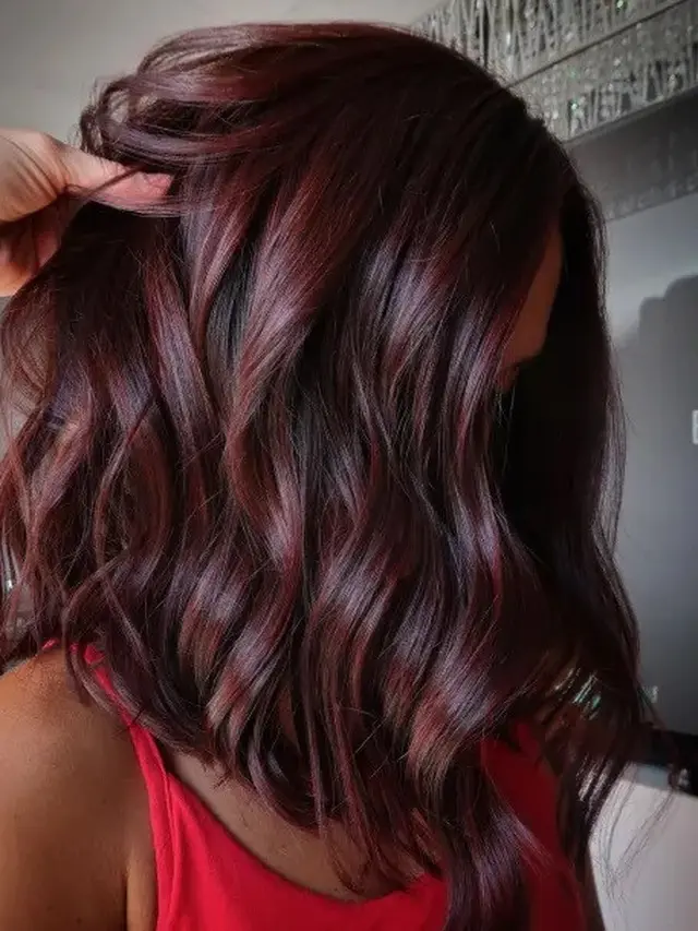 Warna Rambut Burgundy