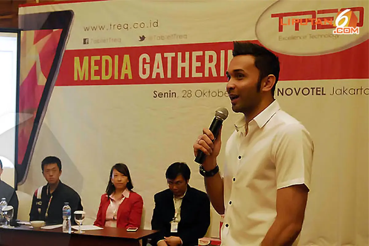 teuku-zacky-treq-131028c.jpg