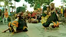 Awalnya  Seni  Bantengan  adalah  hiburan pemain  pencak silat selesai melakukan  latihan. Setiap grup Bantengan minimal mempunyai 2 bantengan, yaitu bantengan jantan dan betina. (Liputan6.com/wwn)