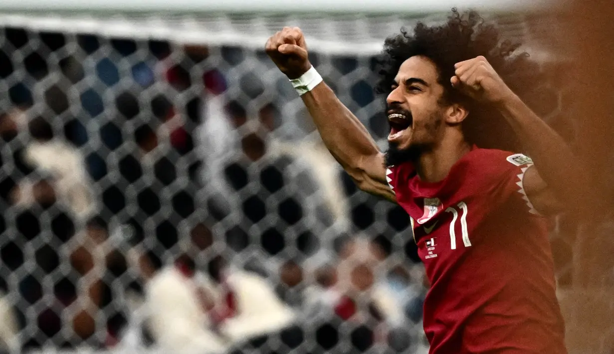 Tiga gol Qatar dicetak oleh Akram Afif pada menit ke-22, 73, dan 90+5. (Jewel SAMAD/AFP)