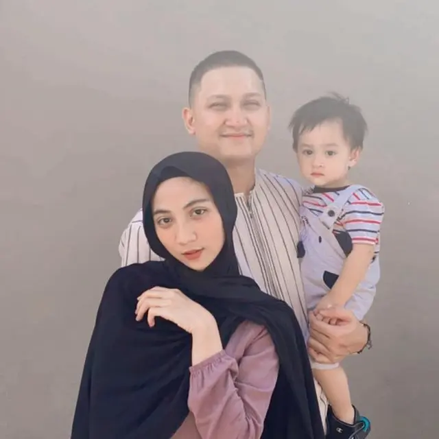 Jadi Papa Muda, Ini 6 Potret Terbaru Juan Christian Mantan Syahnaz