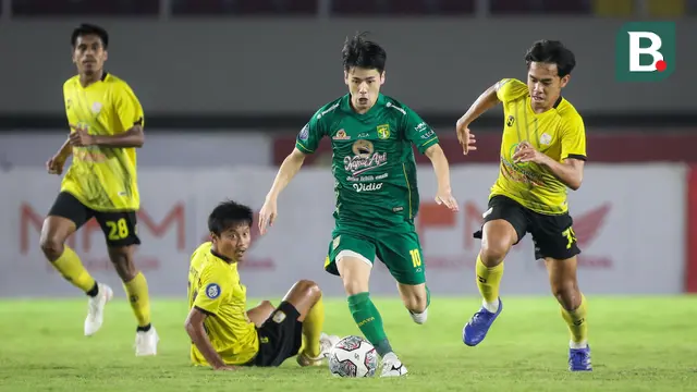 Foto: Peran Besar Bocah 17 Tahun Milik Persebaya saat Mengalahkan Barito Putera di Pekan ke-15 BRI Liga 1