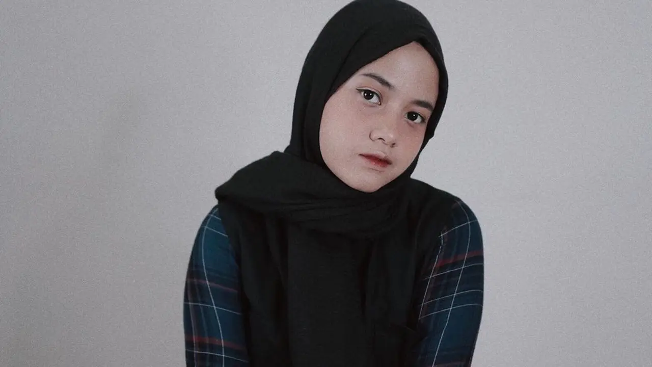 6 Potret Terbaru Hanin Dhiya Kini Tampil Berhijab, Bikin Pangling