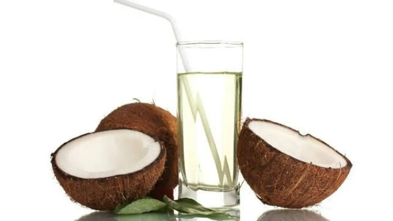 6 Perubahan Tubuh Setelah Minum Air Kelapa Setiap Hari