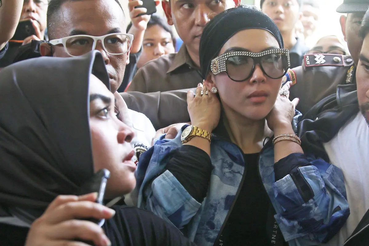 Jam Tangan Mewah Syahrini