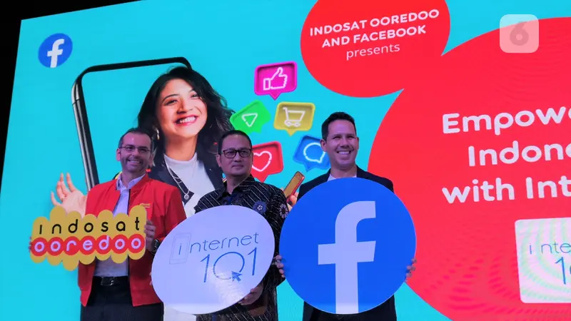 Presdir & CEO Indosat Ooredoo, Dirjen Aptika Kemkominfo dan Facebook's VP of Mobile Partnerships