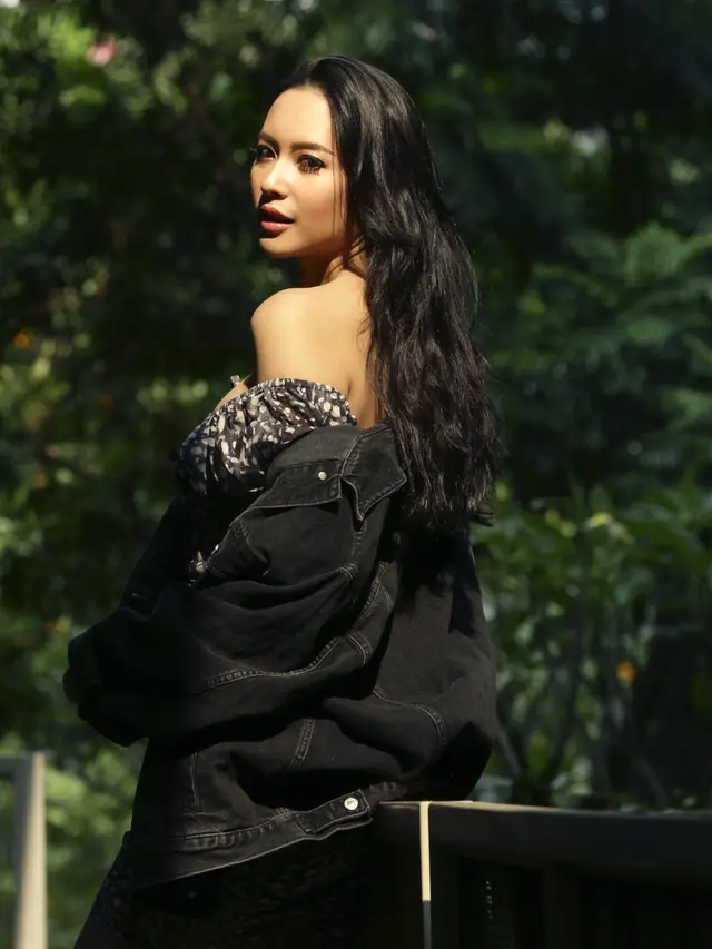 Eksklusif Elvira Devinamira