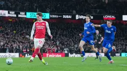 Dowman resmi menjadi pencetak gol termuda sepanjang sejarah kompetisi Liga Inggris pada usia 16 tahun 73 hari. (AP Photo/Kin Cheung)