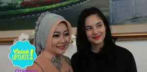 Istri Ridwan Kamil, Atalia Praratya mendapatkan kunjungan dari Chelsea Islan dan pemain film Pinky Promise lainnya.