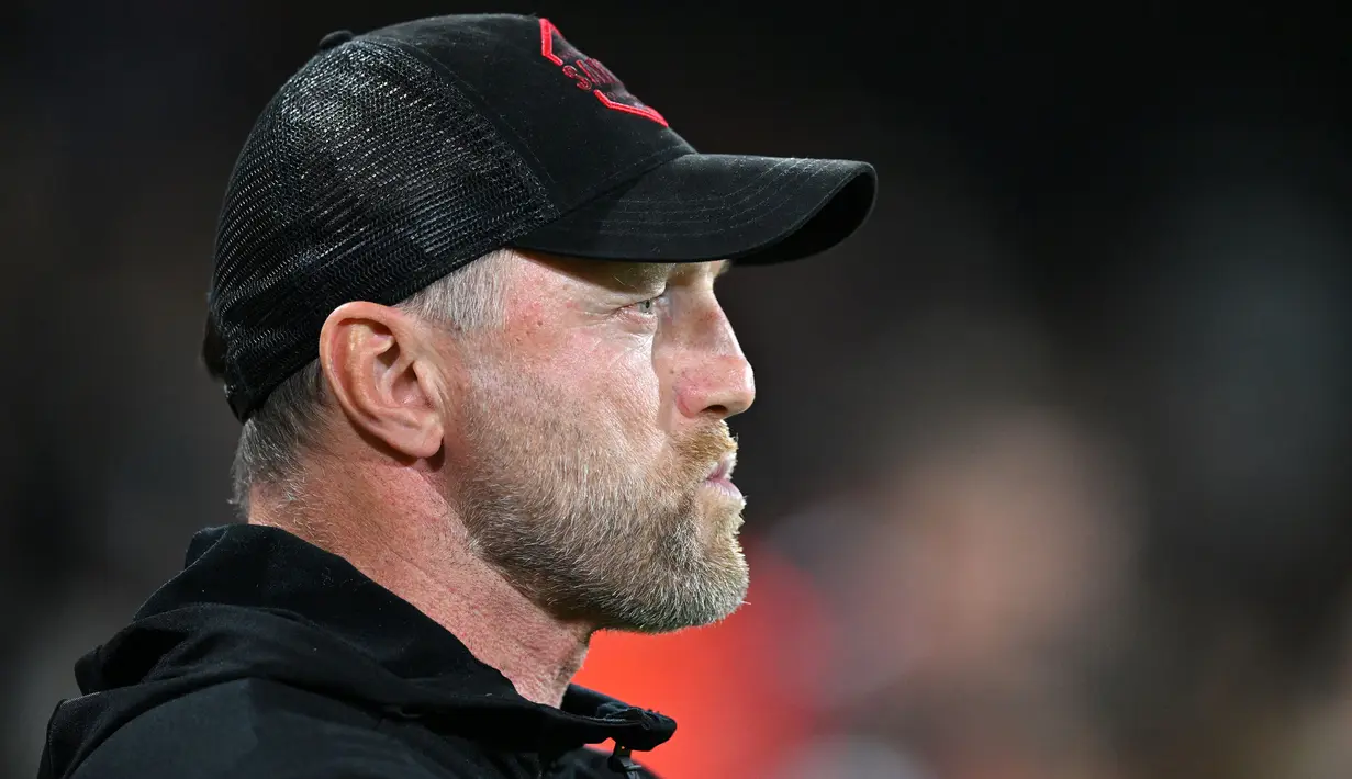 Pelatih Southampton, Ralph Hasenhuttl saat laga lanjutan Liga Inggris 2022/2023 melawan Bournemouth di Vitality Stadium, Bournemouth, 19 Oktober 2022. Hasenhuttl resmi dipecat dari kursi manajer The Saints pada Senin (7/11/2022) petang WIB. Pelatih asal Austria tersebut gagal mendongkrak prestasi Southampton yang kala itu terseok di posisi 18 dari 14 pertandingan Liga Inggris 2022/2023. (AFP/Glyn Kirk)