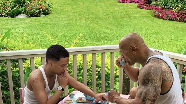 6 Editan Foto Pria Makan Bareng Artis Ini Halu Banget, Bikin Ngakak