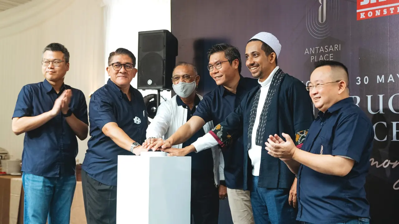 Seremoni dimulainya pembangunan konstruksi apartemen Antasari Place pada pada 30 Mei 2022.