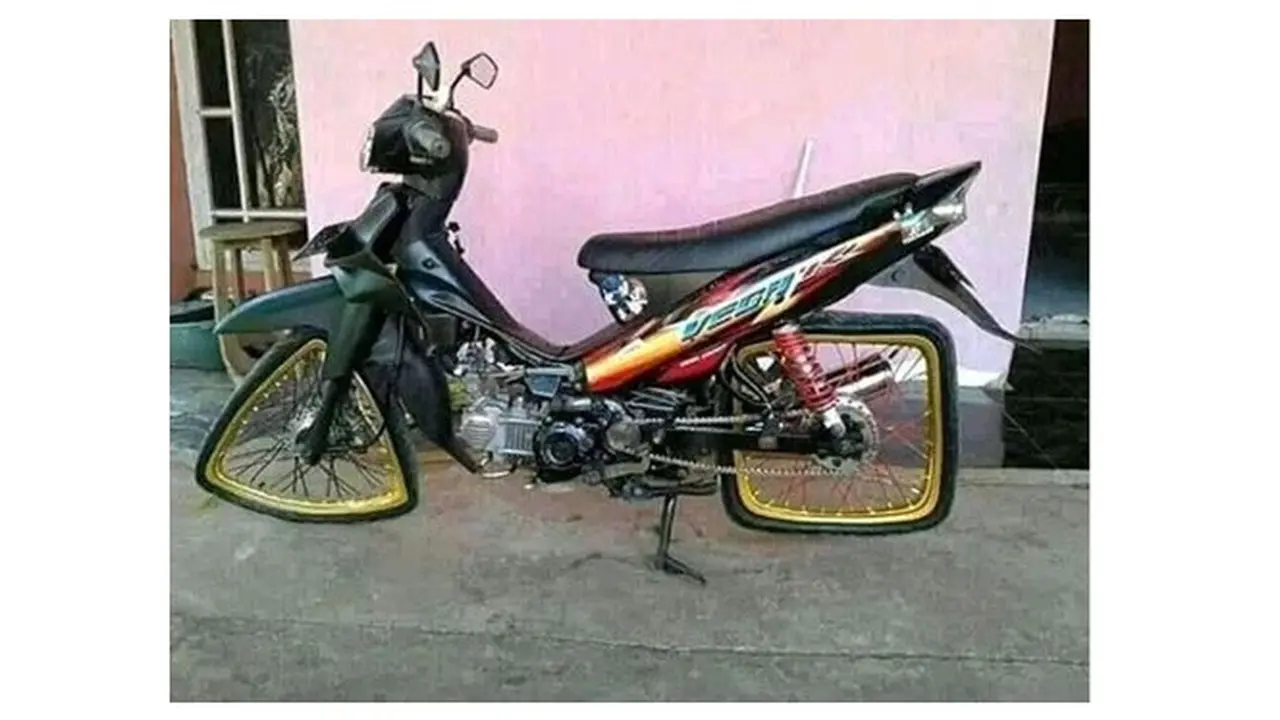 Modifikasi Nyeleneh Motor Ini Bikin Senyum-senyum Tipis