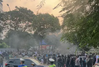 Demo Mahasiswa Depan Kampus UKI (Akun Threads @my.purincess)