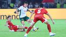 Pemain Timnas Indonesia, Ivar Jenner, berusaha mengahalau pemain Bulgaria, Filip Krastev, dalam laga final FIFA Series 2026 di Stadion Utama Gelora Bung Karno (SUGK), Senayan, Jakarta, Senin (30/03/2026). (Bola.com/M Iqbal Ichsan)